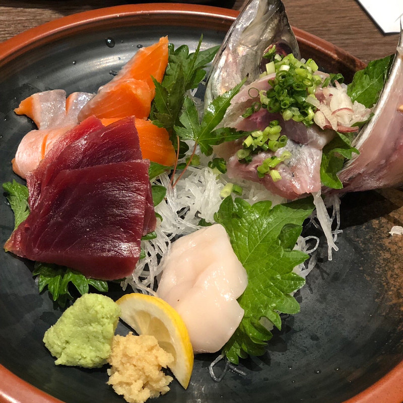 刺身4点盛り(駒八 ムスブ総本店)