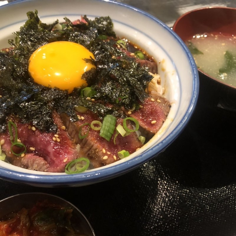 ユッケ丼(日本焼肉党 )