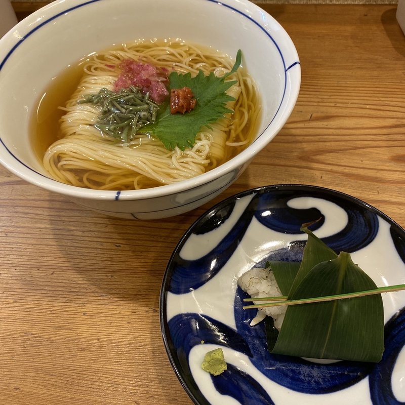 白醤油仕立て 冷やし 御昆布三(別邸三く 豚骨らーめん真真（マシーン）)