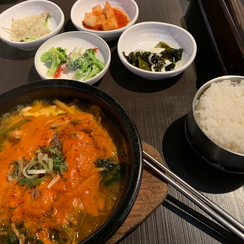 ユッケジャン(とんなら本店)