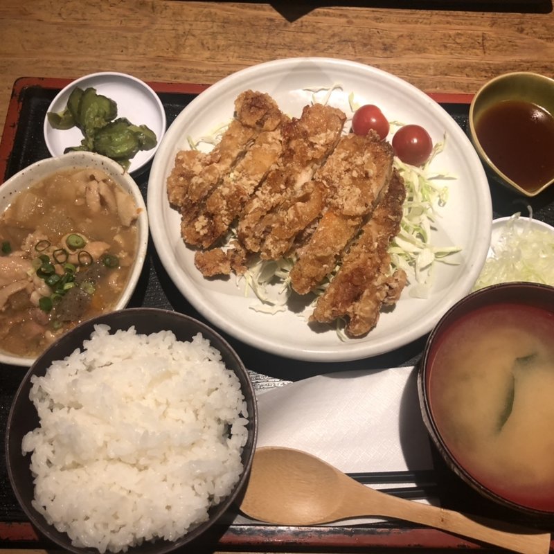 油淋鶏定食＋煮込み(鳥一 外苑前店 （とりいち）)