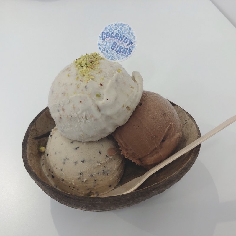 ココナッツアイスクリーム(Coconut Glen's)