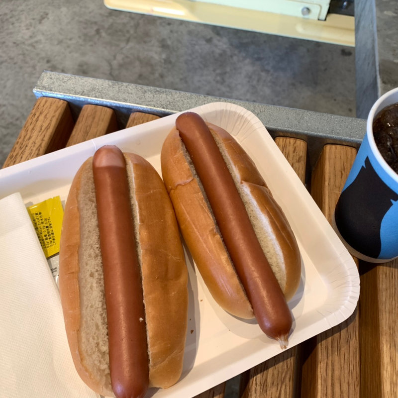 ホットドックドリンクセット(IKEAビストロ 新三郷店 （イケアビストロ）)