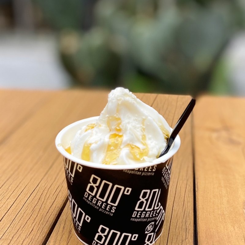 フロマージュブランソフトクリーム(800°DEGREES　NEAPOLITAN PIZZERIA　)