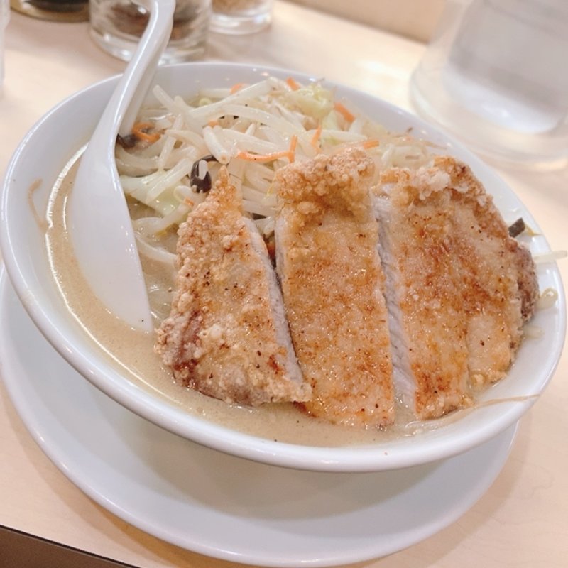 白味噌　豚から揚げ盛り(味噌らーめんの店 しなり丸 )