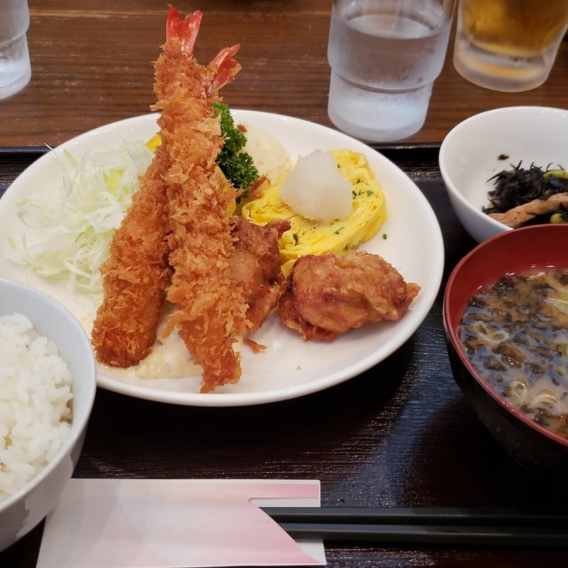 お母さん定食(すもも食堂)
