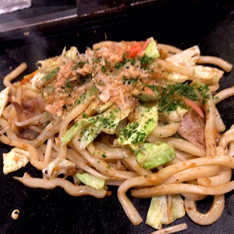 肉焼きうどん(もんじゃ焼き・お好み焼き わらべ)