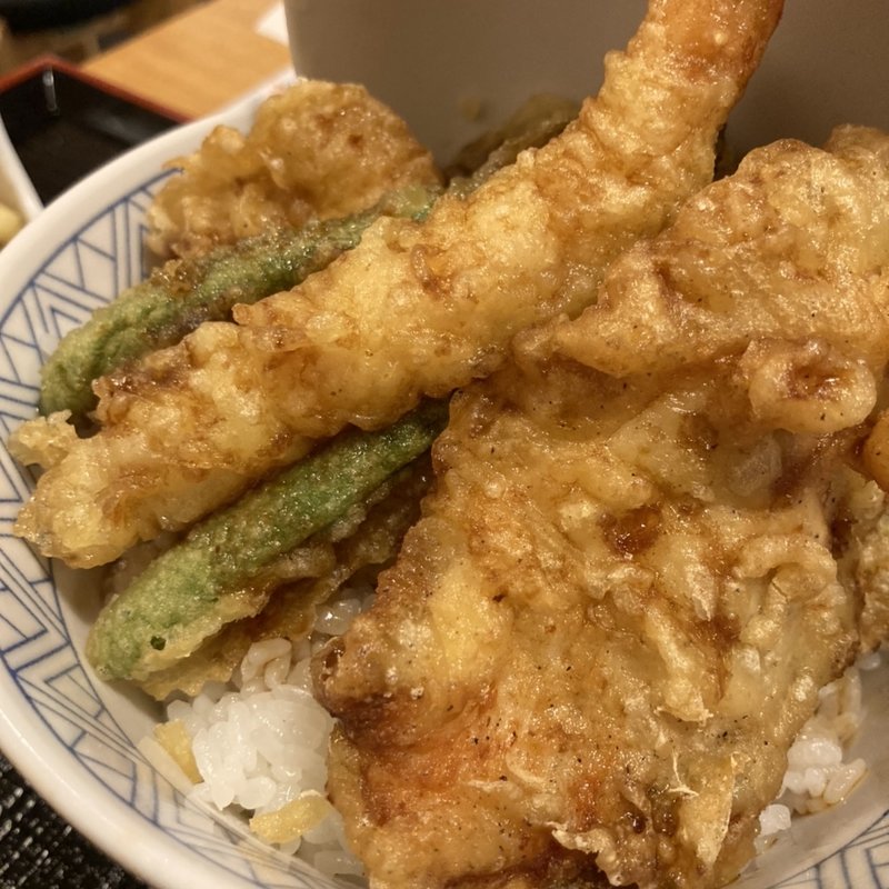 とりたま天丼(つくもうどん)