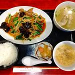 ニラレバ炒めと水餃子のランチセット(中国料理 天府)