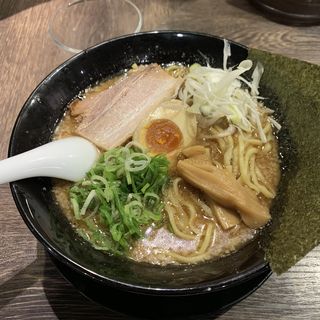 節骨こってり味玉らー麺(節骨麺 たいぞう 三軒茶屋店 （ぶしこつめん たいぞう）)