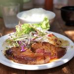 ビフカツ(洋食の朝日 （ヨウショクノアサヒ）)