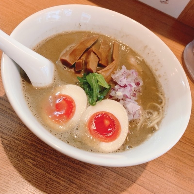 濃厚煮干しそば(鶏そば煮干しそば　花山)