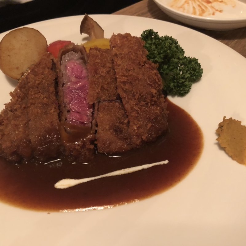 ビフカツ(洋食 さかぐち)