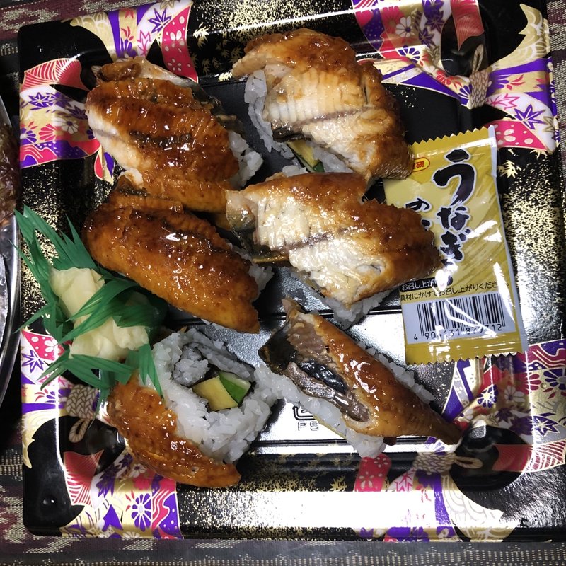 厚切り特大うなぎ(6貫)(寿司ざんまい　警弥郷店)