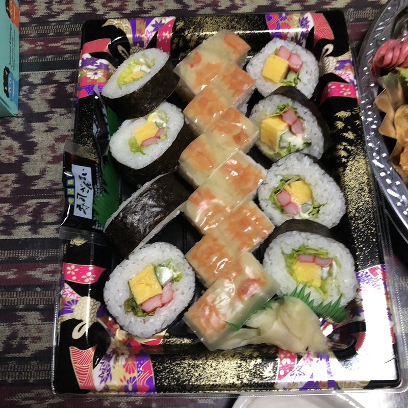 エビバッテラ・サラダ巻(寿司ざんまい　警弥郷店)