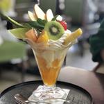 フルーツパフェ