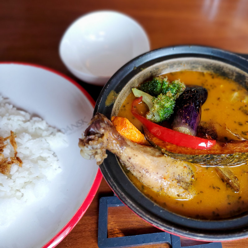 ホロホロチキンのスープカレー(ふるぅふぃ （flu-ffy）)