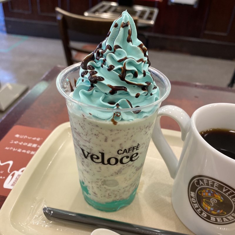 チョコミントマゼリ(カフェベローチェ 神田店 )