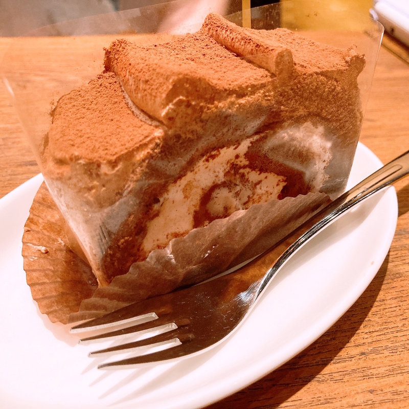 生チョコのロールケーキ(PRONTO新宿駅東口店)
