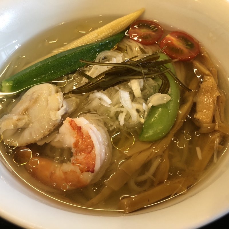 冷やし塩にぼしラーメン(エビとホタテと野菜と私)(麺処 にしむら)