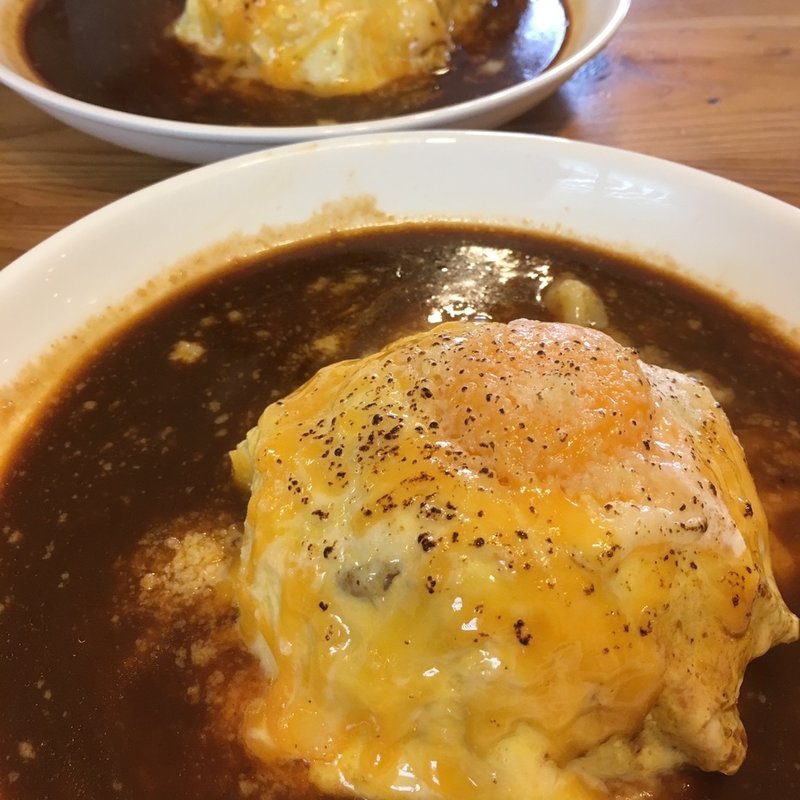 炙り月見オムライス(YANEURA by Tiered)