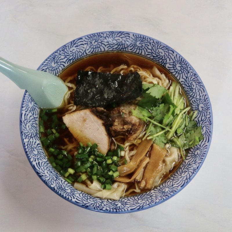 ワンタン麺(味の大西 真鶴支店 （あじのおおにし）)