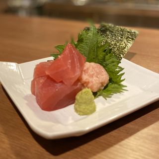 まぐろのぶつ切り刺し(東京おでんラブストーリー 錦三丁目)