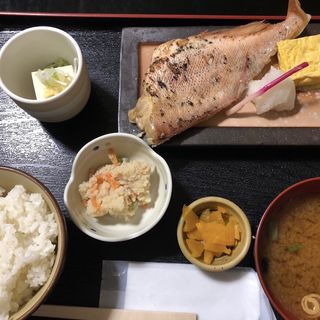 赤魚粕漬焼（週替わり魚定食）(八丁堀 朋（ハッチョウボリ トモ）)