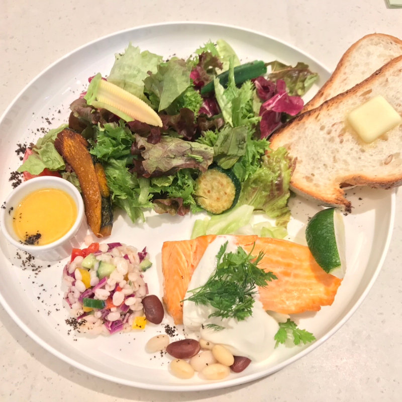 FISH PLATE(アニヴェルセル カフェ 表参道)