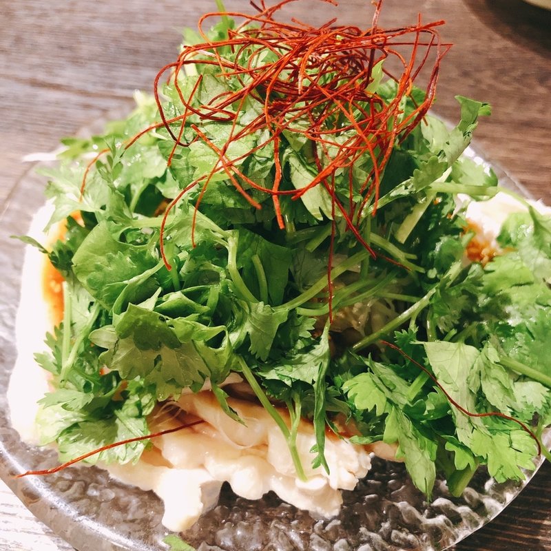 よだれ鶏　パクチーのせ(鶏料理 蕎麦 一石二鳥)
