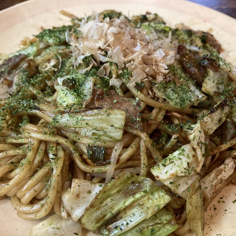 焼きそば(鉄板焼まねき)