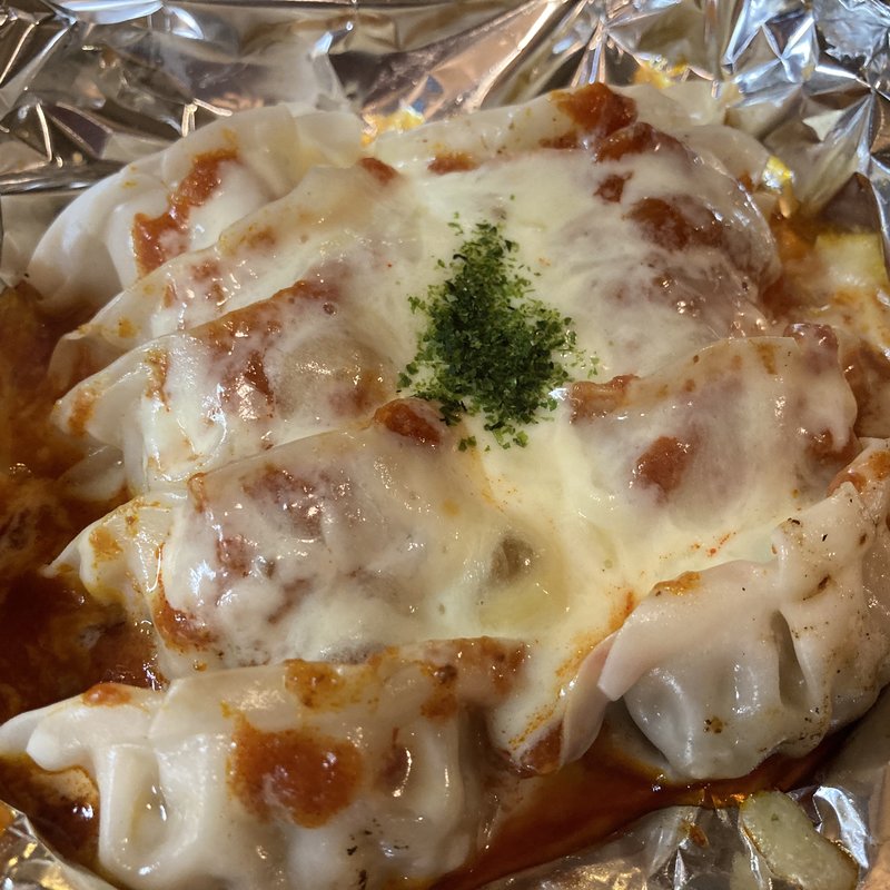 ラザニアぎょうざ(鉄板焼まねき)