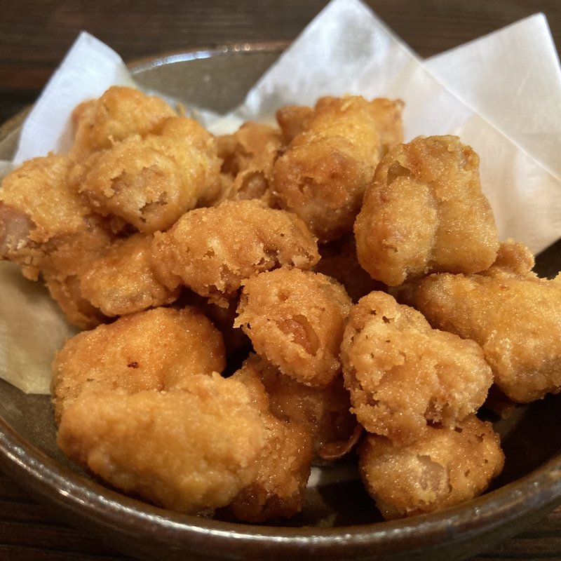 軟骨の唐揚げ(鉄板焼まねき)