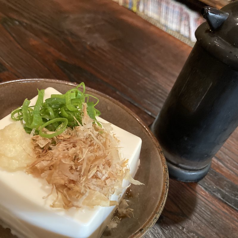 冷奴(鉄板焼まねき)