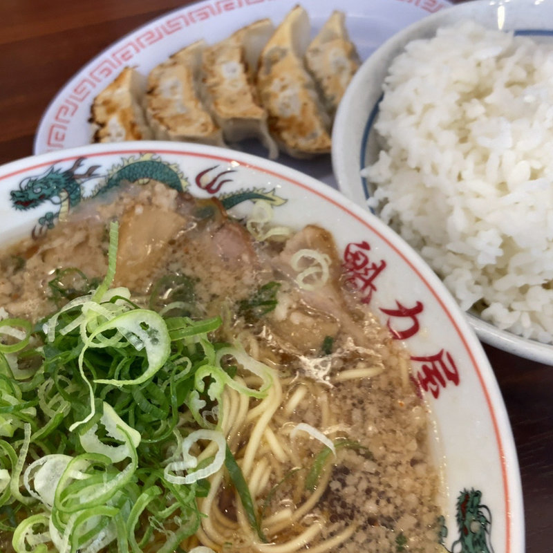 コク旨ラーメン+餃子定食(魁力屋 多摩ニュータウン通り店)