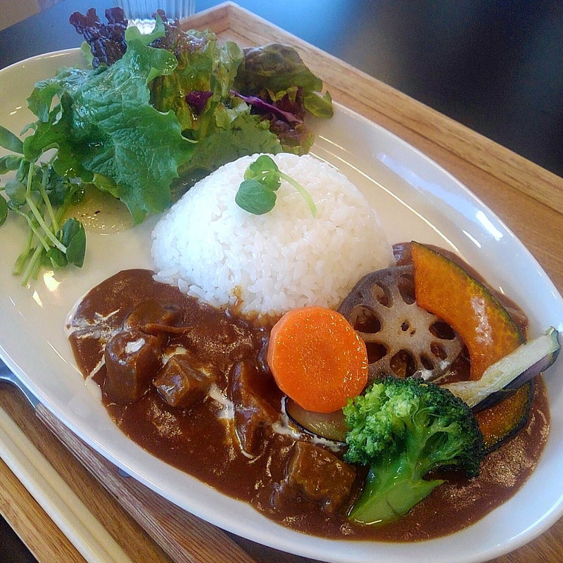揚げ野菜の彩りカレー(おかまる食堂 )