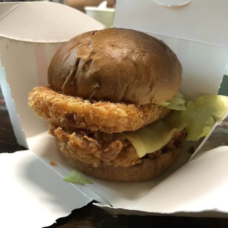 デラックスチキンフィレサンド(ケンタッキーフライドチキン片江店)