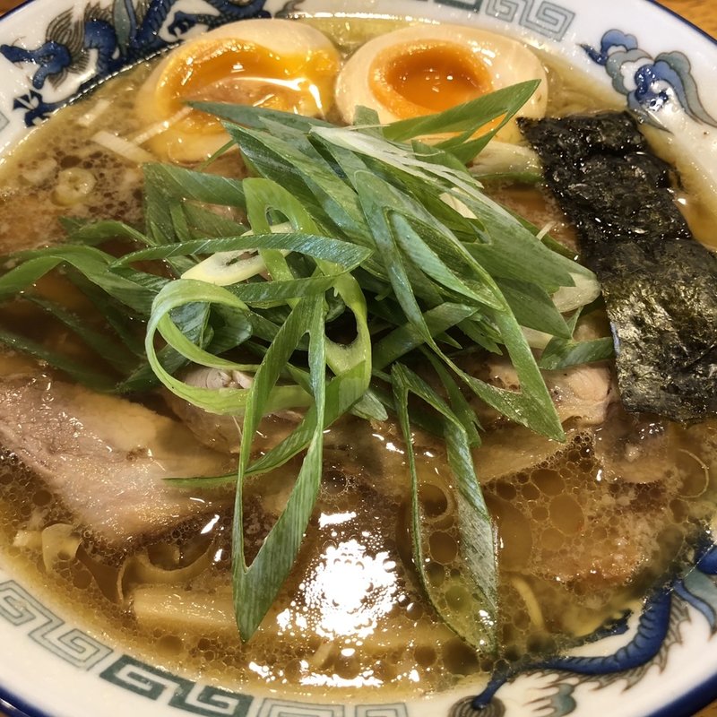 味玉入り蔵出し醤油麺(新在家ラーメン もんど)