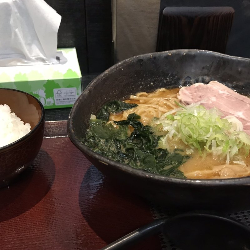黒ラーメン（味噌）焦がしニンニク(麺屋 稀水)