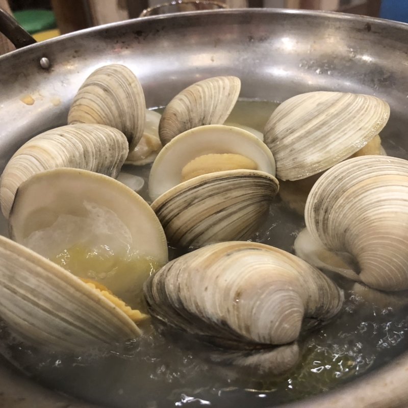 ハマグリの酒蒸し(磯丸水産 中洲国体道路店)