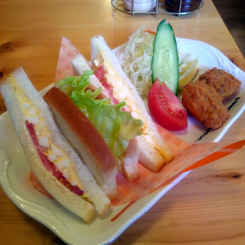 たまとまレタスサンド　コメチキ2ヶ付き(コメダ珈琲店　水沢台町店)