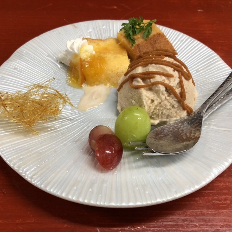 オレンジとジンジャーのシフォンケーキロイヤルミルクティーシャーベット(バラック ディー.エム竹末 （BARRACK D.M竹末）)