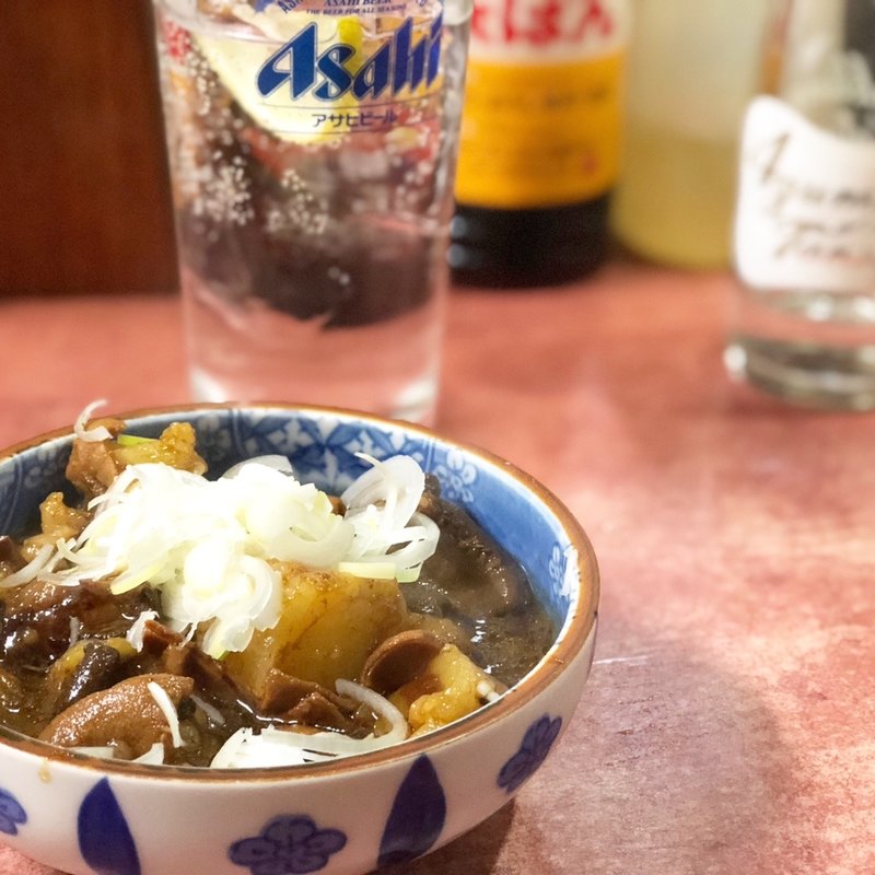 牛にこみ(みたかや酒場)