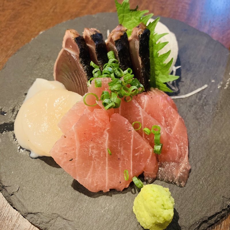 刺身三点盛(大衆魚食堂 幸村 市ヶ谷)