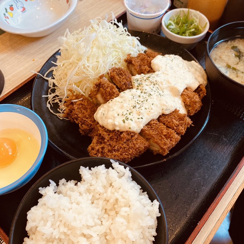 たっぷりタルタルメガチキンかつ定食(松乃家 ひばりが丘店 )