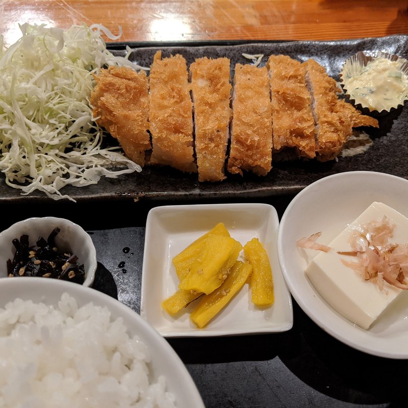 とんかつ定食(居酒屋 武蔵)