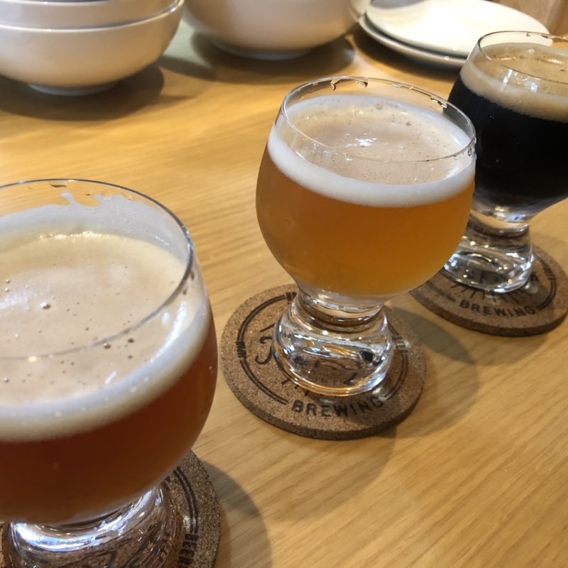 クラフトビール飲み比べセット(月と太陽大同生命ビル店)