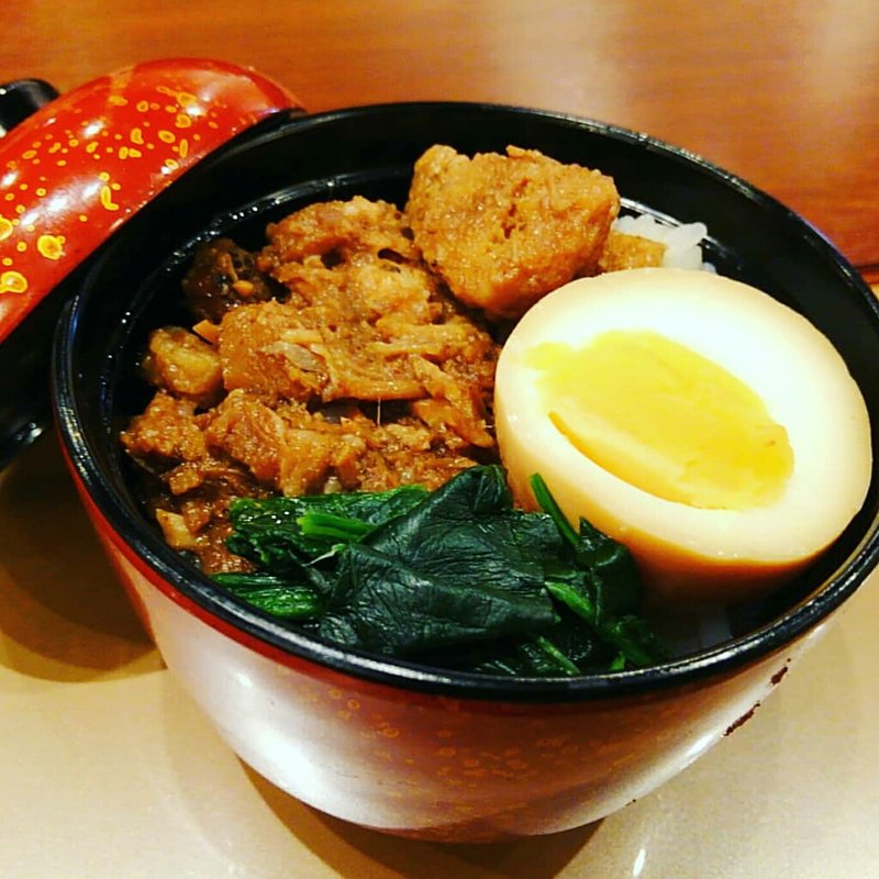 魯肉飯(麺 紡木)