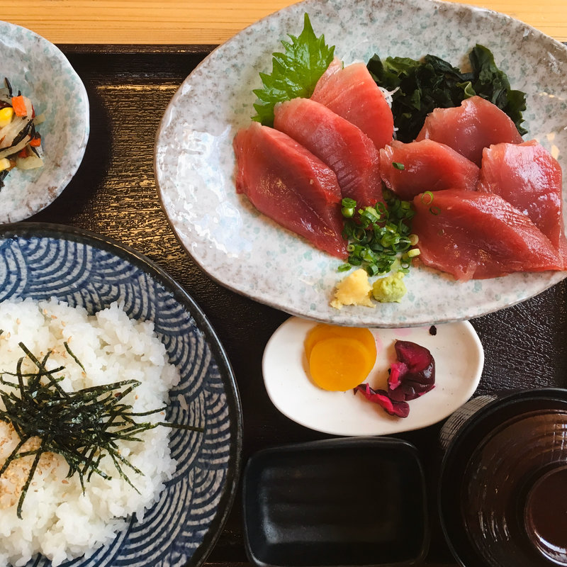 勝喰丼(市場食堂 勝喰)