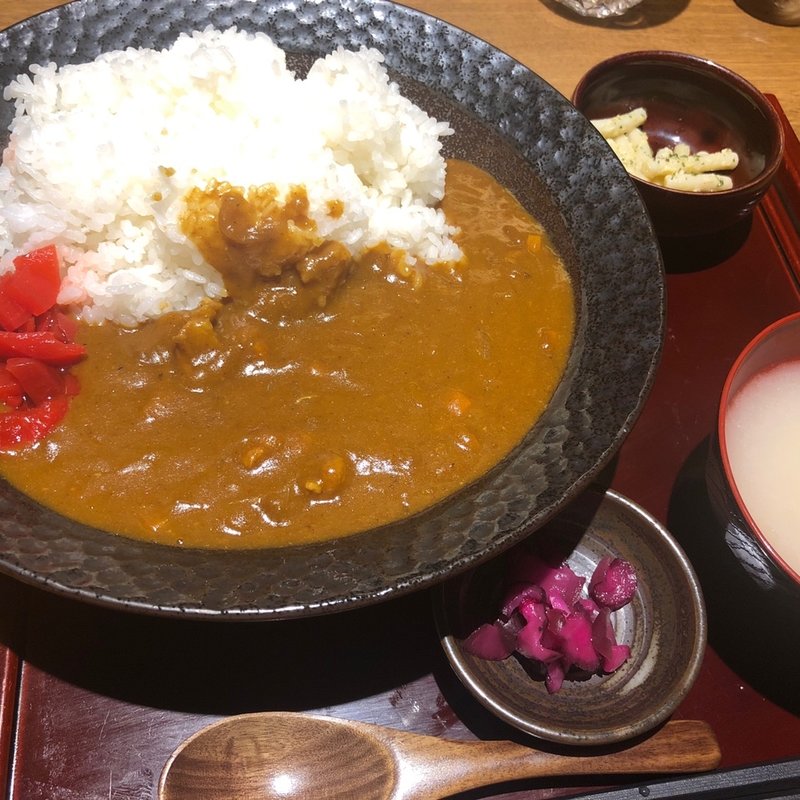 特製中辛チキンカレー(個室和食 浜崎 東京駅店)
